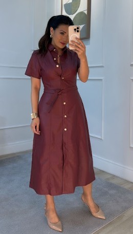 Looks com o vestido midi de couro