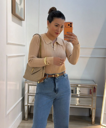 Looks e ocasiões para usar uma camisa polo feminina